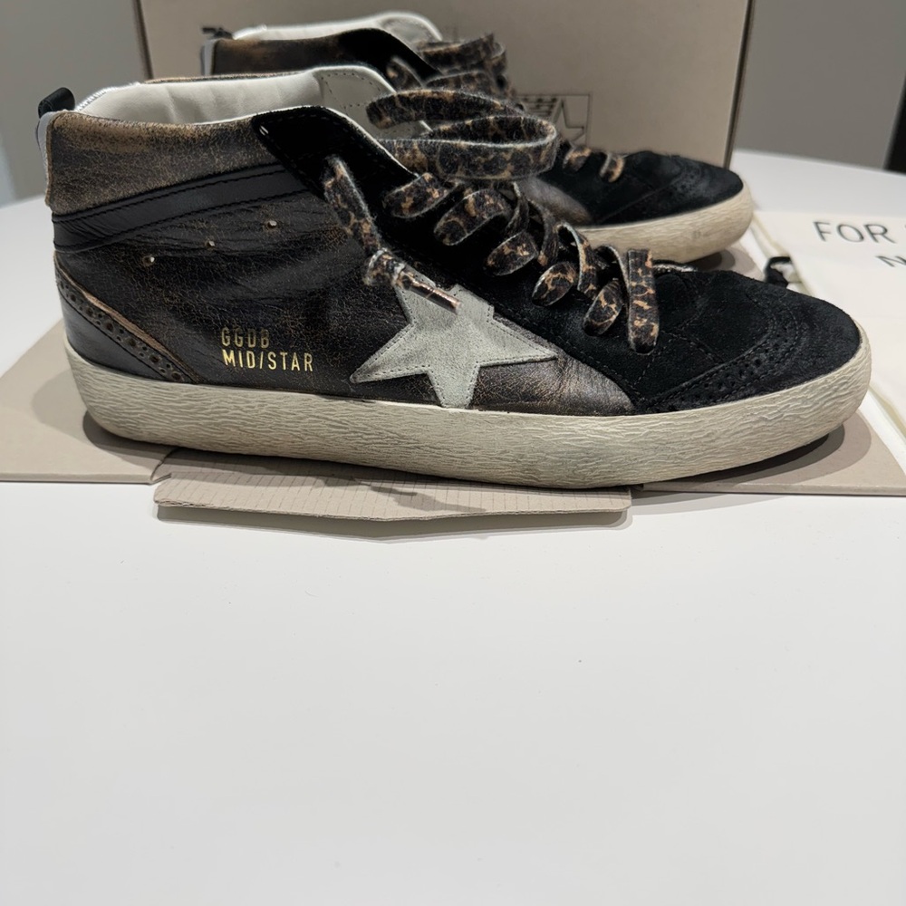 Golden Goose mid top Sneakers with Leopard Print Laces. - Picture 3 of 10